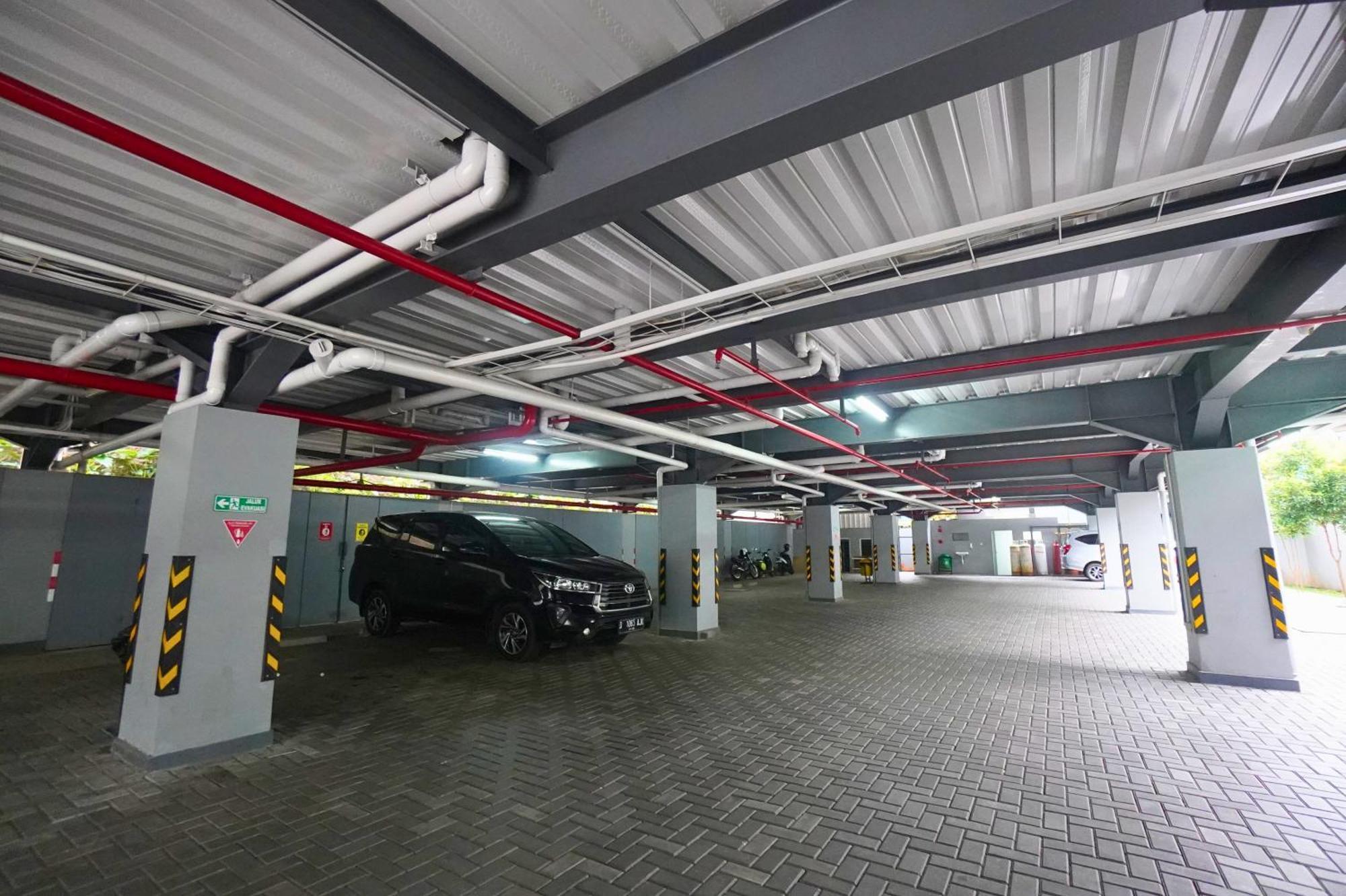 Front One Hotel Pasir Koja Bandung Exterior foto