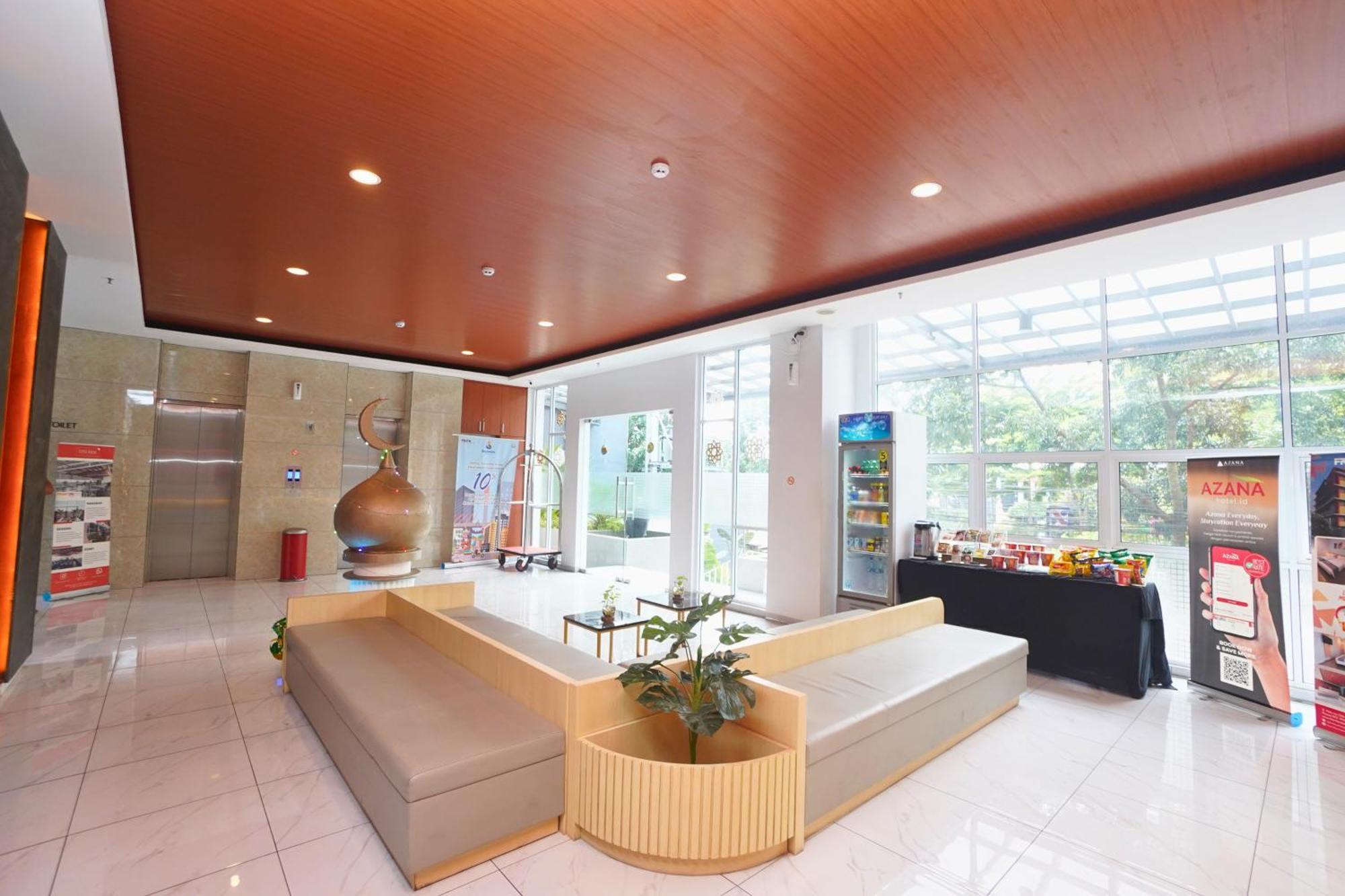 Front One Hotel Pasir Koja Bandung Exterior foto